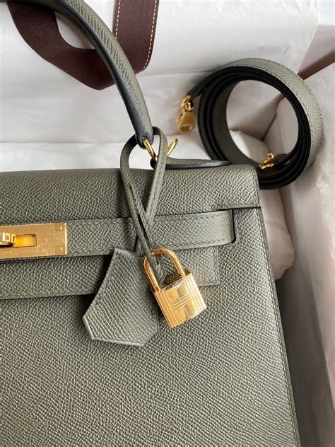 Hermes Kelly 28 in Vert de Gris .